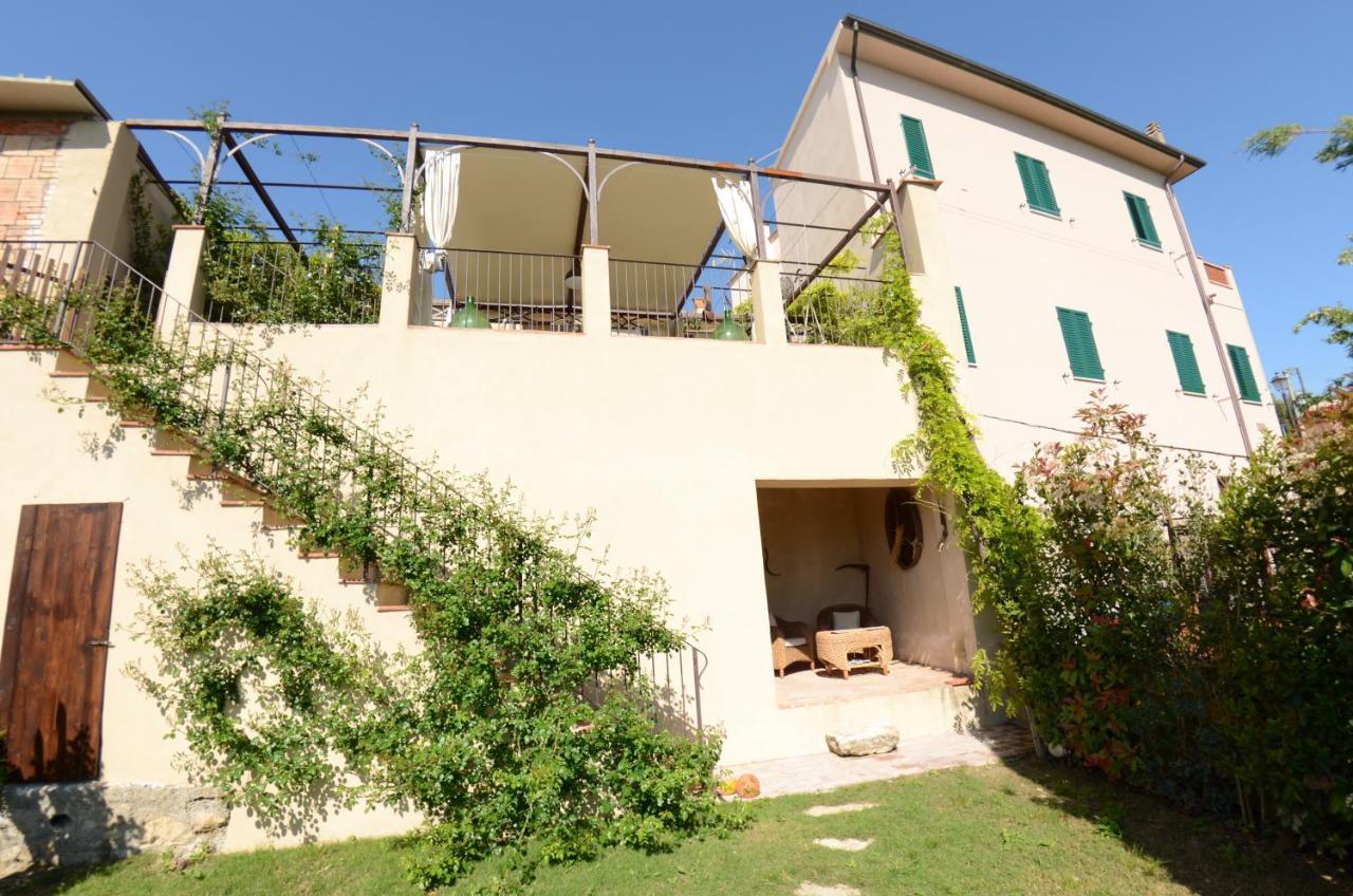 Al Colle Di Lari Villa Exteriör bild