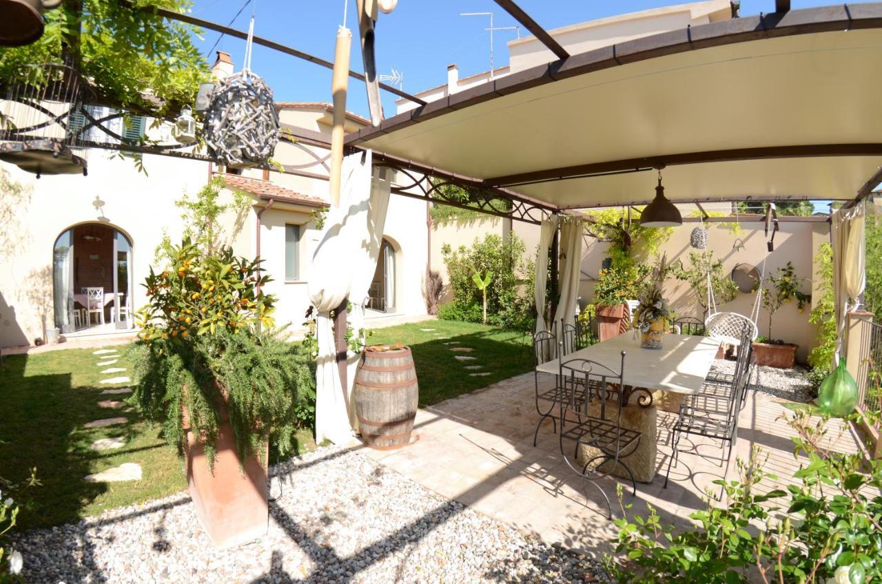 Al Colle Di Lari Villa Exteriör bild