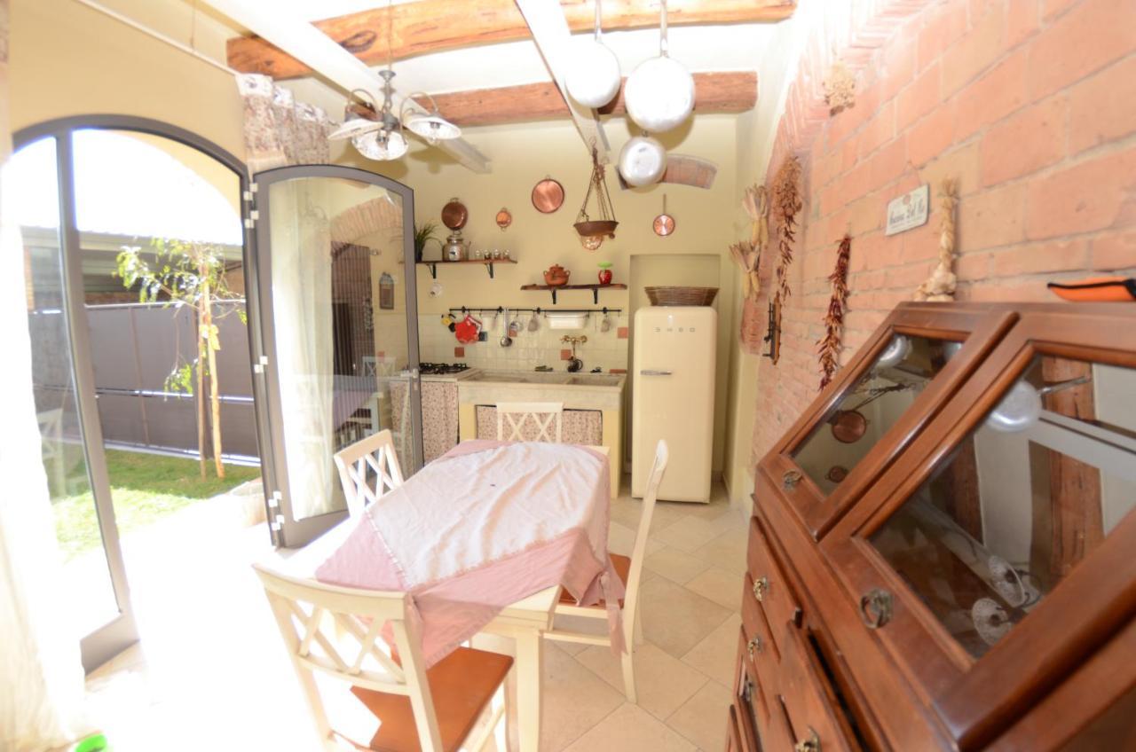 Al Colle Di Lari Villa Exteriör bild