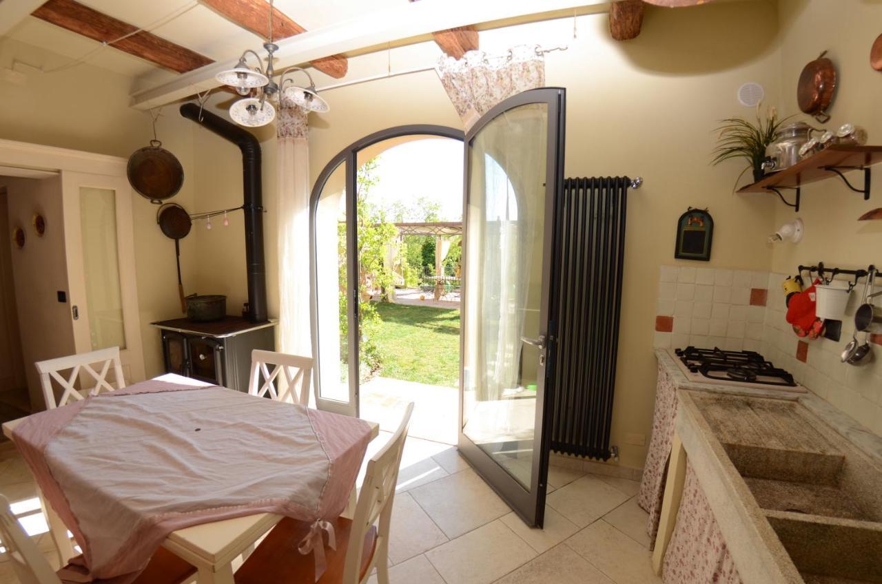 Al Colle Di Lari Villa Exteriör bild