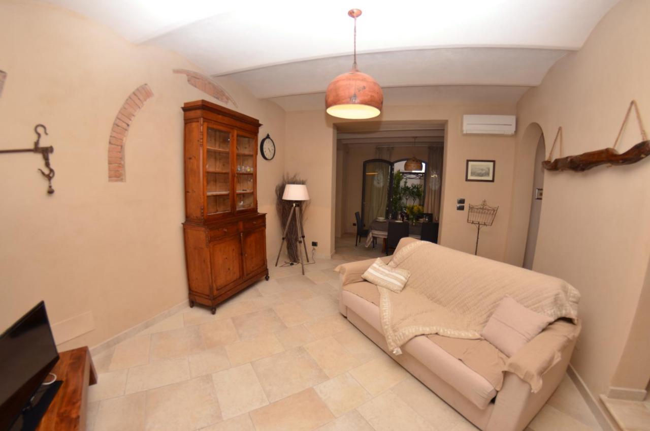 Al Colle Di Lari Villa Exteriör bild